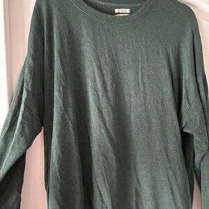 Women's Green Cozy Sweater with Pockets- M